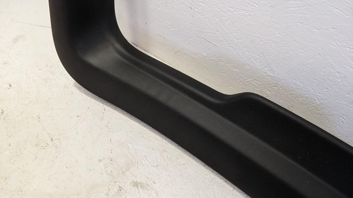 Tesla Model Y Innenverkleidung Heckklappe Oberteil Scheibe Originalteil