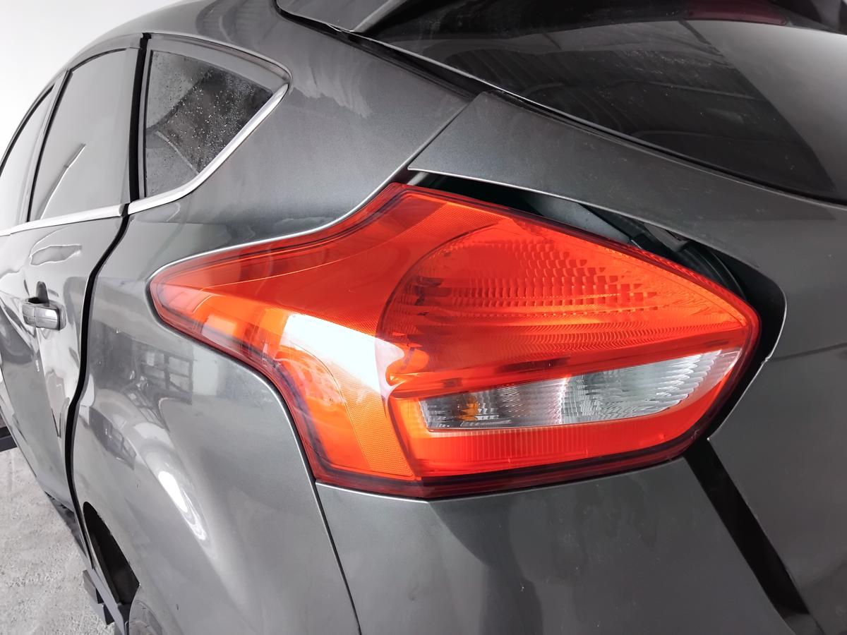 Ford Focus 3 Facelift Flie&szlig;heck original R&uuml;ckleuchte Schlussleuchte links BJ2015