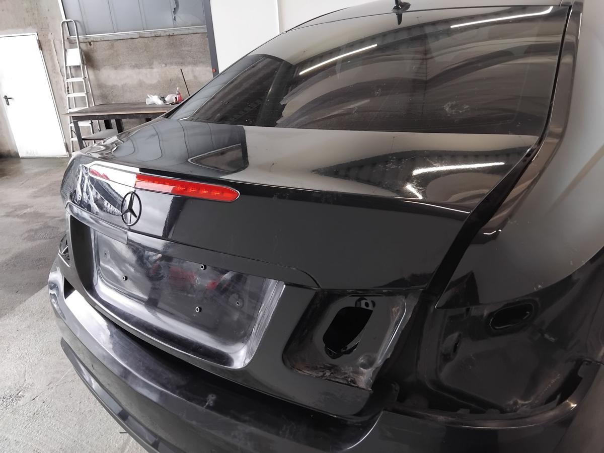 Mercedes E-Klasse Coupe C207 Heckklappe obsidianschwarzmetallic 197 BJ2009 Mercedes E-Klasse Coupe C207 Heckklappe obsidianschwarzmetallic 197 BJ2009