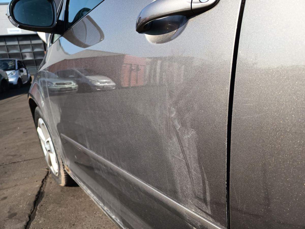 Golf Plus II original T&uuml;r vorn links Fahrer A8X Kaschmirbraun Bj 2009