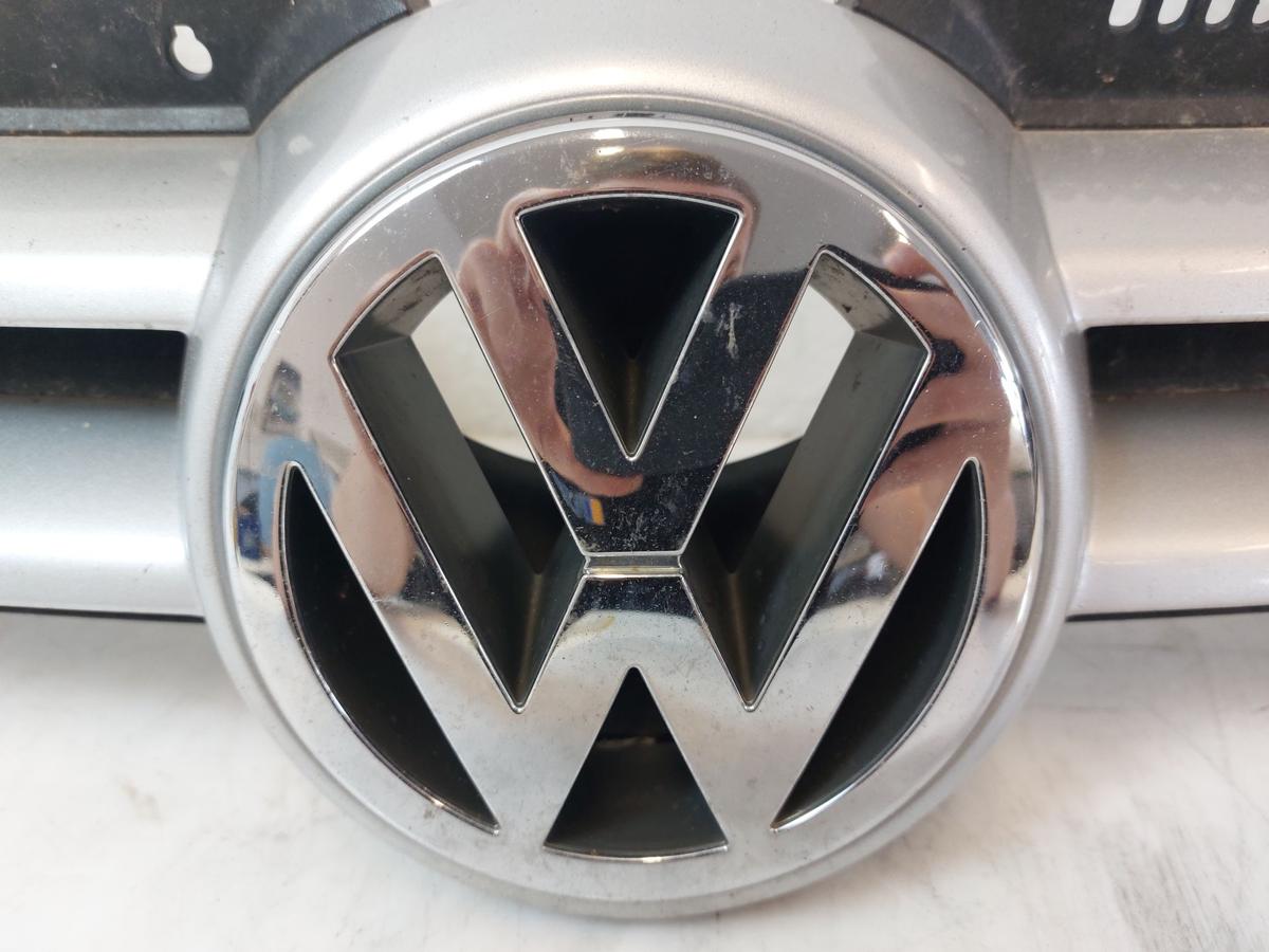 VW Golf 5 V 1K Kühlergrill Frontgrill Grill mit Logo LA7W Reflexsilber