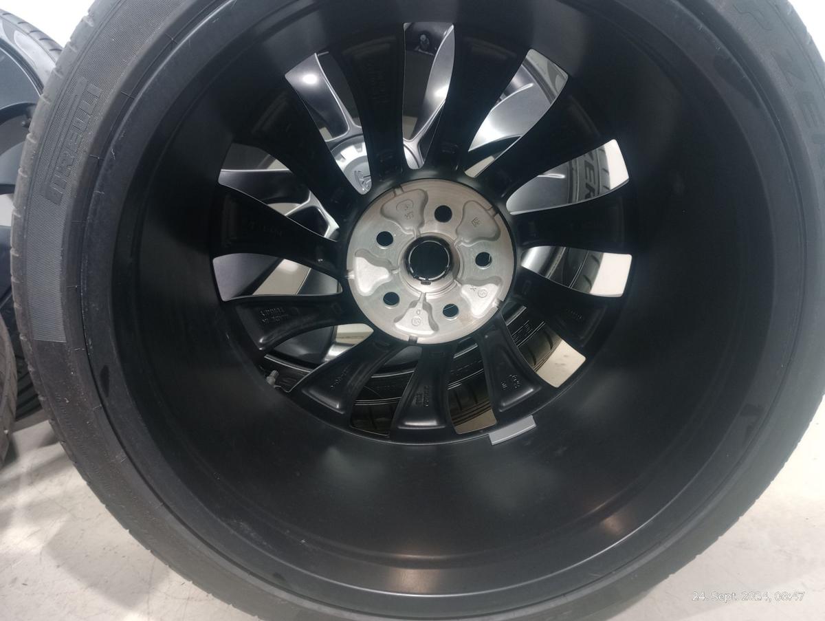 Tesla Model Y orig Alufelgen Satz 10,5x21 ET48 Sommerreifen 275/35R21 DOT 3721