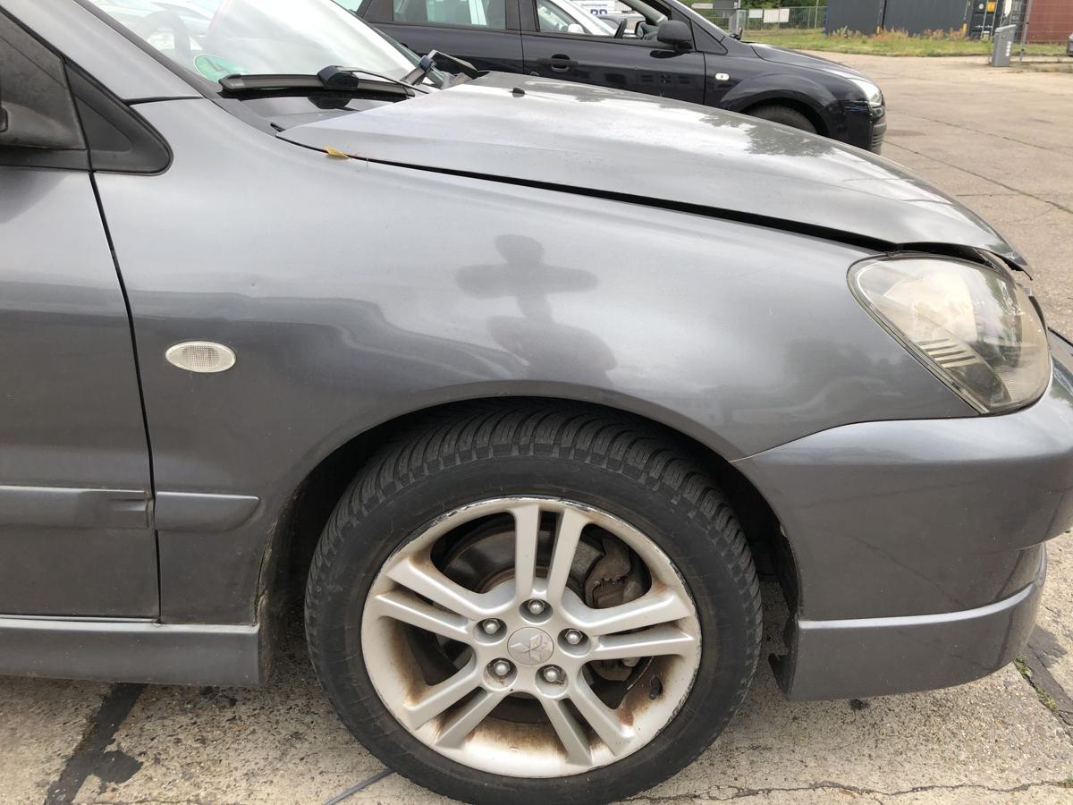 Mitsubishi Lancer CS0 Kotfl&uuml;gel rechts Beifahrer Seitenwand A39B Graphitgrau
