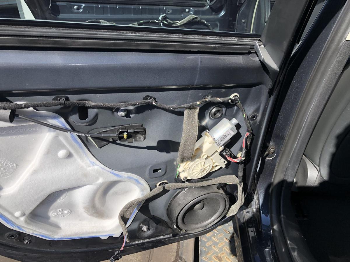 Renault Laguna III Grandtour original Fensterhebermotor hinten links Bj 2010