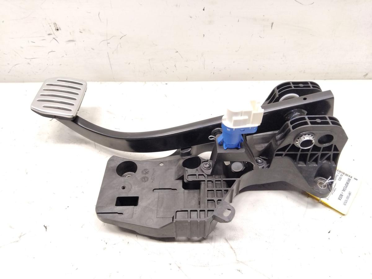 Tesla Model S Facelift original Bremspedal mit Lagerbock Bj.2023