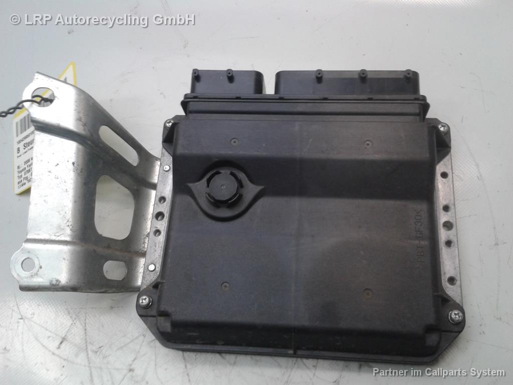 Toyota Yaris 2 BJ2006 Steuergerät Motor 896610D310 Denso MB2751002493