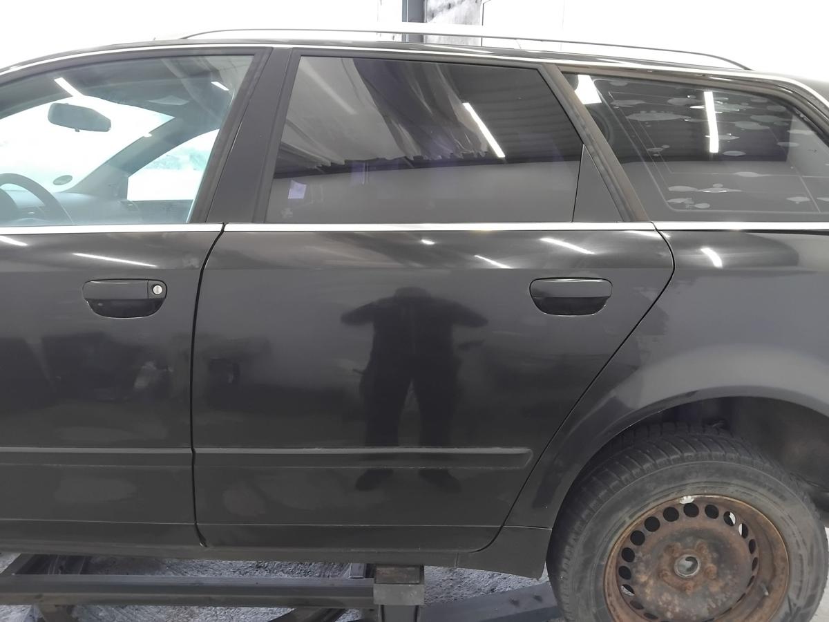 Audi A4 8E B6 Avant T&uuml;r hinten links LZ9W ebonyschwarzmetallic BJ2004 Kombi