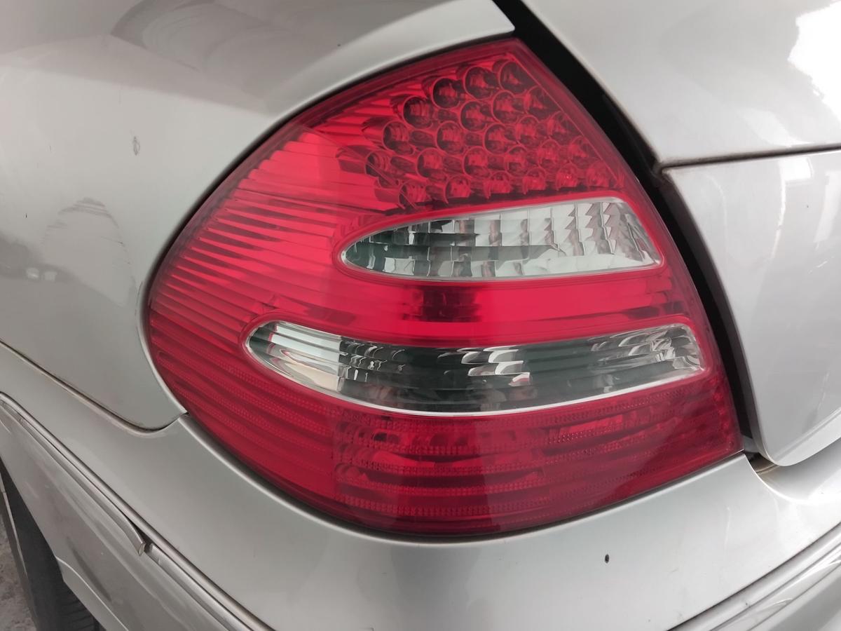 Mercedes E-Klasse W211 orig R&uuml;ckleuchte Heckleuchte links LED BJ2004 Limousine