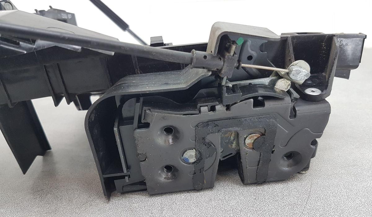 Ford Focus DA3 Türschloss vorn rechts 7M5AR21812AA Bj08 für ZV 6 Pins 5 Türig