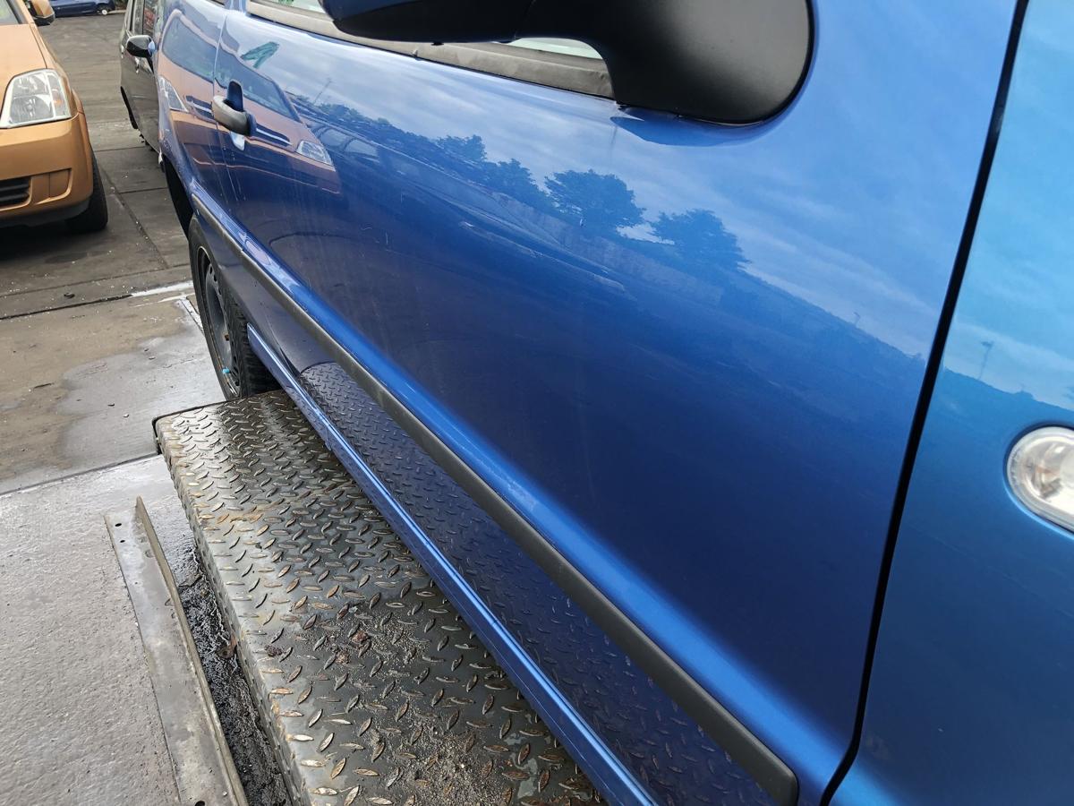 VW Polo 6N2 original Tür rechts Beifahrer A5M Mercatoblau Bj 2001