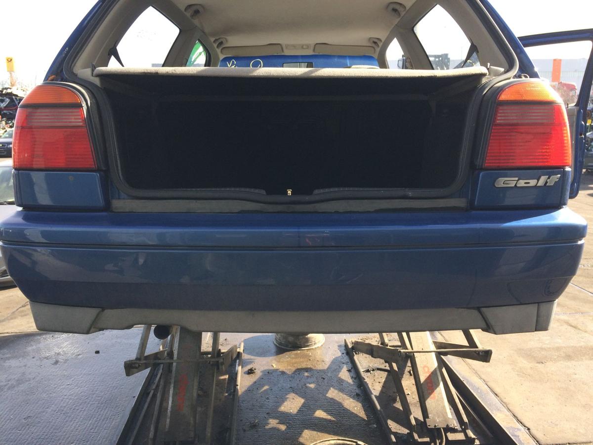 VW Golf III original Sto&szlig;stange F&auml;nger hinten/Heck R5V Fjordblau Bj 1996