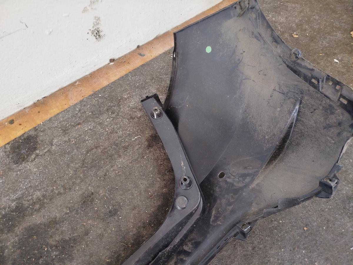 Honda Civic 8 FK Stossstange Stossfänger Bumper hinten Löcher für PDC Lackierung