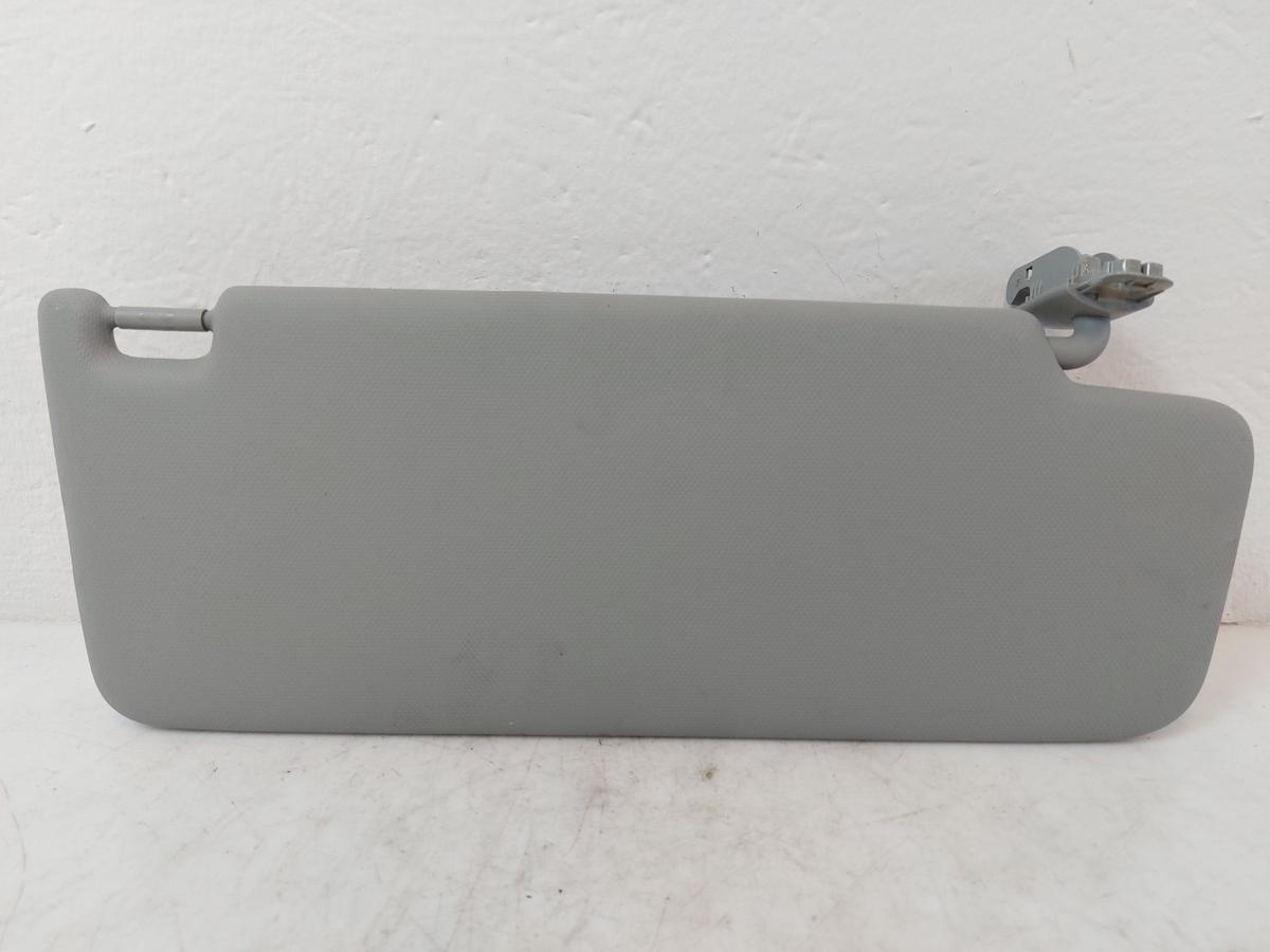 Audi Q2 Typ AG Sonnenblende links mit Spiegel