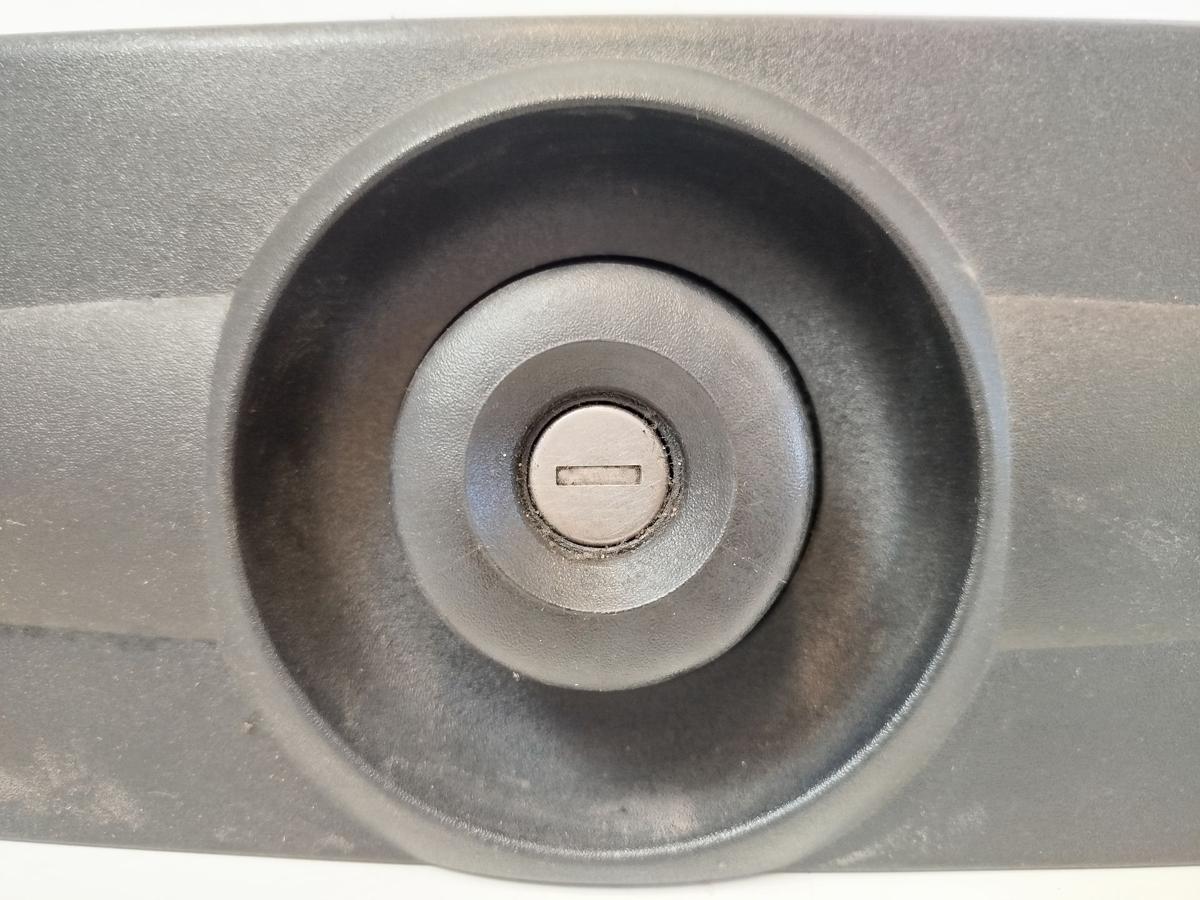 Smart ForTwo 450 Cabrio Ablagefach Fach Schubfach vorn links unter Fahrersitz