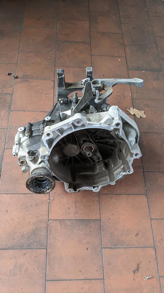 Getriebe Schaltgetriebe 5 Gang GSH 110tkm VW Polo 9N3