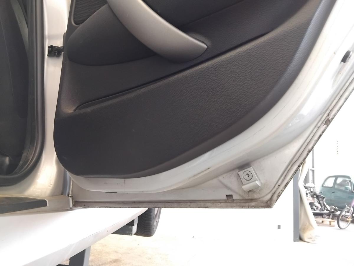 BMW 1er E87 T&uuml;r hinten rechts 354 Titansilbermetallic BJ2007 5 T&uuml;rer