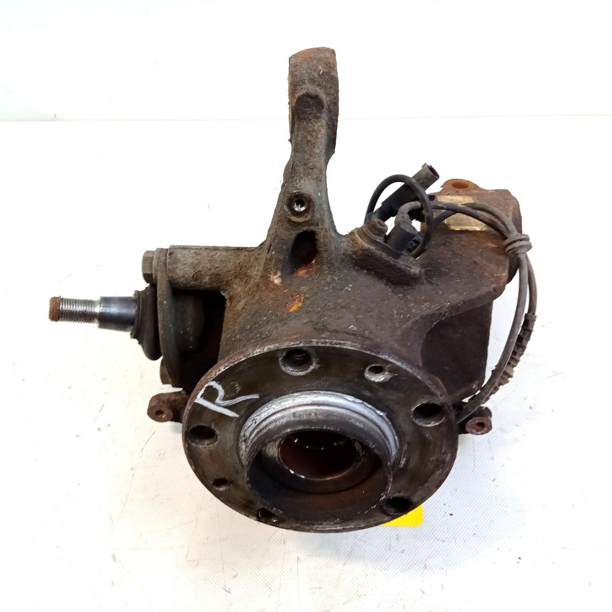 Peugeot Boxer 250 Facelift Achsschenkel Radlagergeh&auml;use vorn rechts Bj.2017