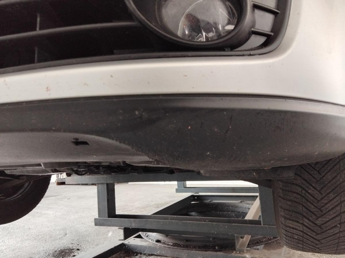 VW Golf 5 Variant orig. Stoßfänger Stoßstange vorn mit SRA und Grill BJ2007 LA7W