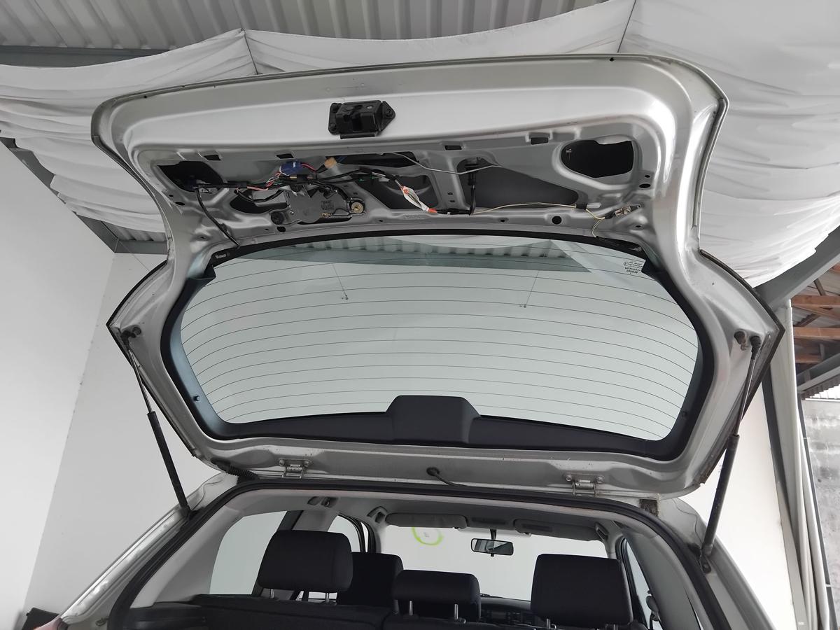 Toyota Corolla E12 Heckklappe mit Scheibe Fließheck englische Produktion BJ2004