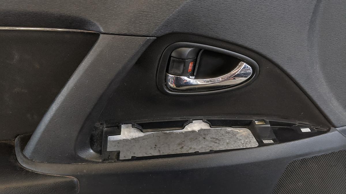 Toyota Avensis T27 T&uuml;rverkleidung Verkleidung T&uuml;r vorn links 6777805040