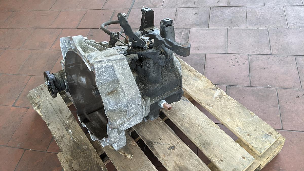 VW Polo 9N1 Schaltgetriebe Getriebe 5 Gang GDL 156Tkm