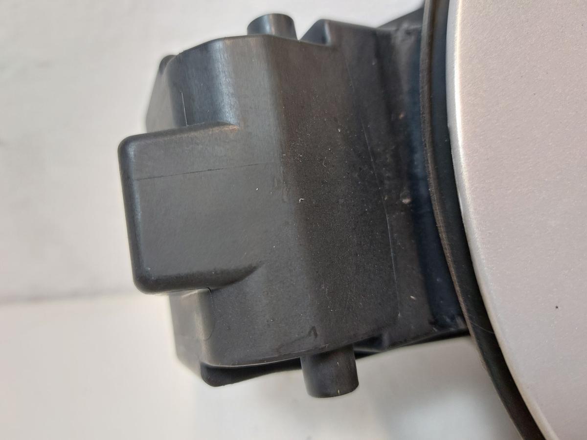 Nissan Micra K14 Tankklappe Tankdeckel Tanverschluss KNV Warm Silver Met