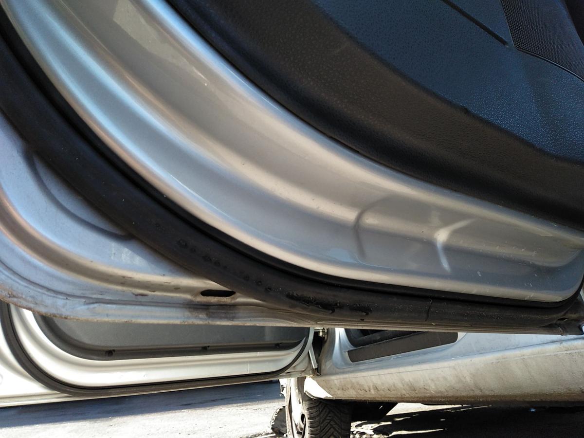 VW Polo 9N3 T&uuml;r hinten links reflexsilbermetallic LA7W Bj.2006