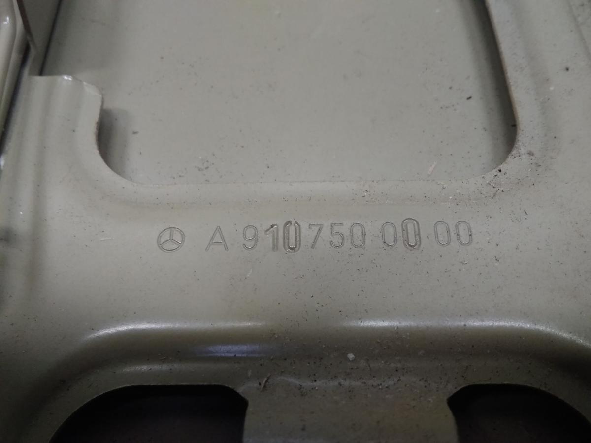 Mercedes Sprinter 907 910 Bj.2020 original Tankklappe grau grundiert