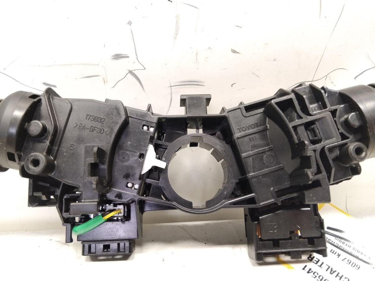 Toyota Yaris 3 Hybrid XP13 Phase 3 original Kombischalter Blinkerschalter Bj2020