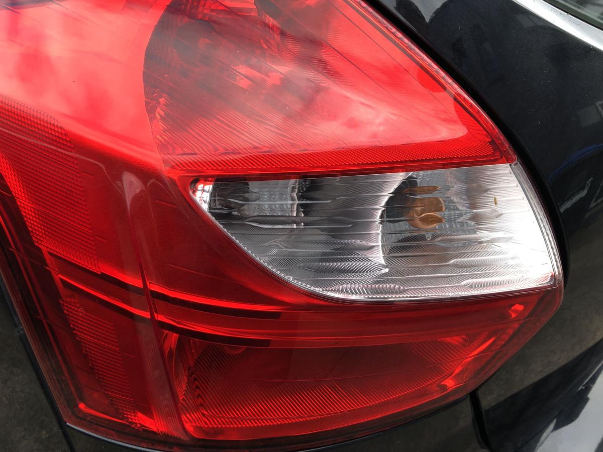 Ford Focus DYB Rückleuchte links Rücklicht Heckleuchte vom 5 türer Schlusslicht