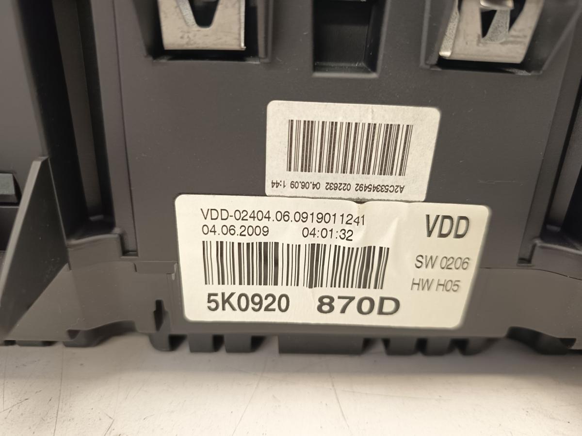 VW Golf VI 5K Bj 2009 original Kombiinstrument Tacho 5K0920870D 1,4L 90KW Benzin