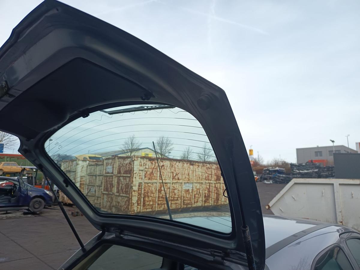 Opel Corsa B S93 Bj 1996 original Heckklappe mit Scheibe Z140-graumet.