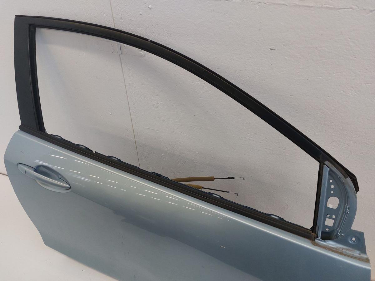 Tür vorn rechts vom 3 türer Beifahrertür Rohbau hellblau Mazda 2 DE