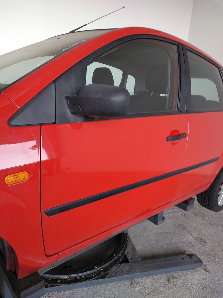 Ford Fiesta JH T&uuml;r vorn links Fahrert&uuml;r 5-t&uuml;rig coloradorot Bj.2005