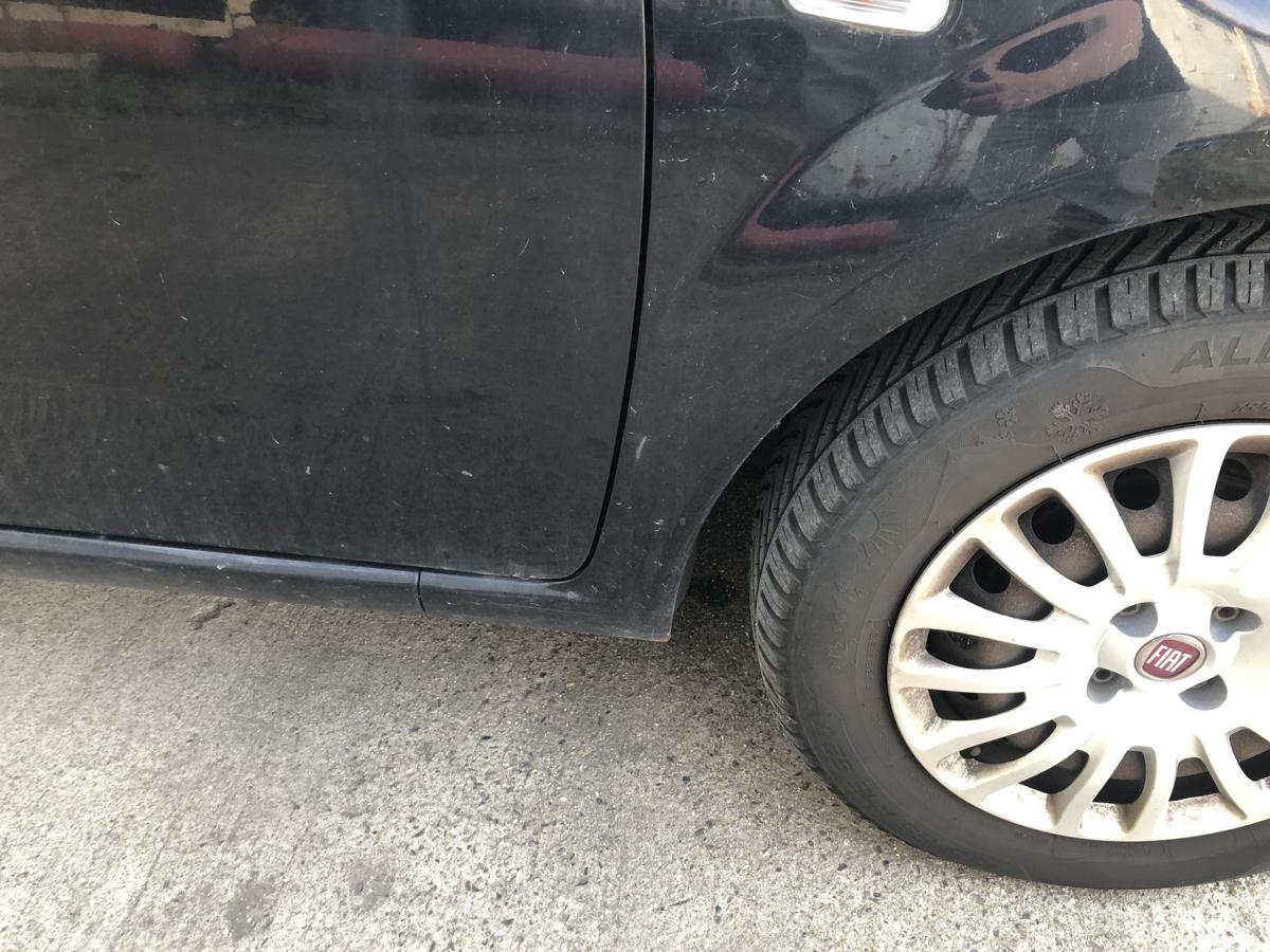 Fiat Punto EVO 199 Kotfl&uuml;gel vorn rechts Beifahrerseite 876 Nero Mille Miglia