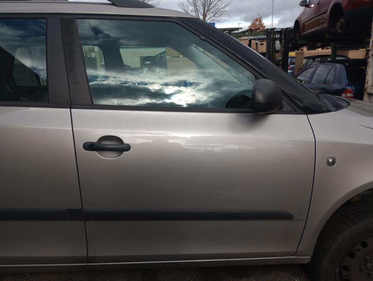 Skoda Fabia II original Tür vorn rechts Beifahrer (Roh) F8H Beige Bj 2010