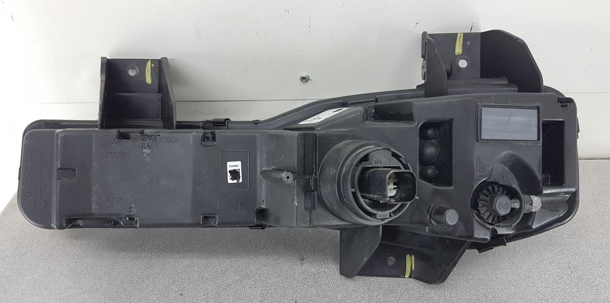 Tesla Model X Nebelscheinwerfer rechts LED Bj2022 1649250-00-C Modell ab 2021