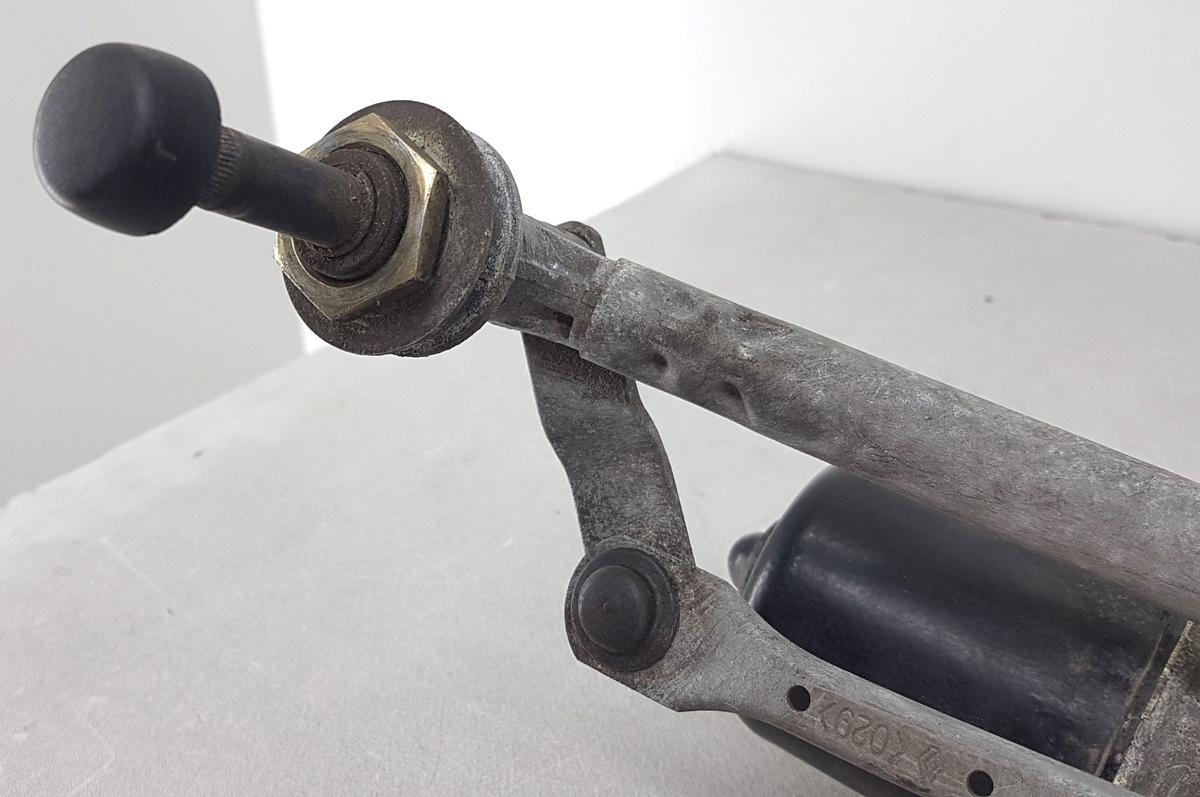 Opel Vivaro Wischergestänge mit Motor Bj2007 Wischermotor