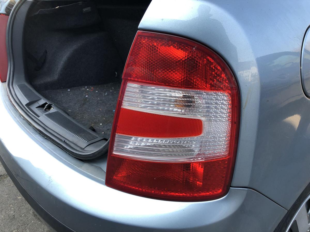Skoda Fabia 6Y R&uuml;ckleuchte rechts R&uuml;cklicht Heckleuchte 5 t&uuml;rer Facelift ab04