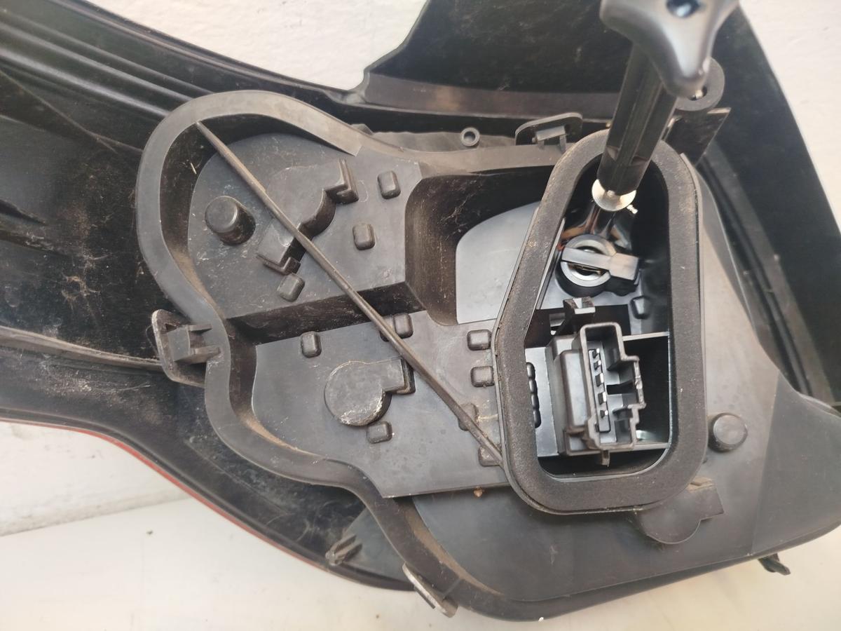 Citroen DS3 Sport Chic R&uuml;ckleuchte rechts R&uuml;cklicht Heckleuchte nicht LED