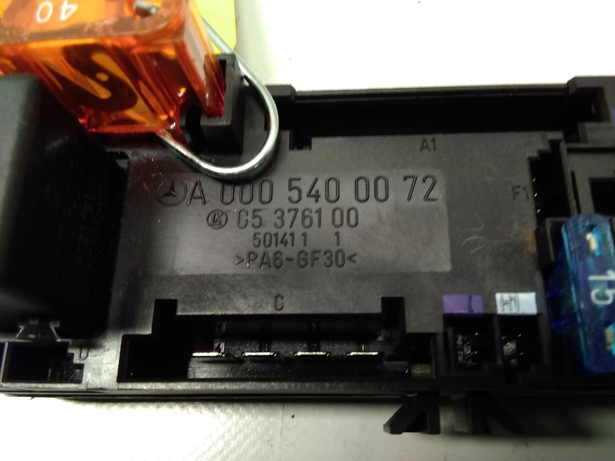 Mercedes Benz E Klasse W210 Sicherungskasten Sicherungstr&auml;ger A0005400372 BJ1997