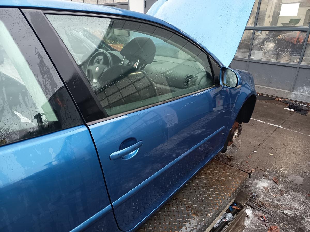 VW Golf V original T&uuml;r rechts Beifahrer A5K Olympiablau Bj 2007