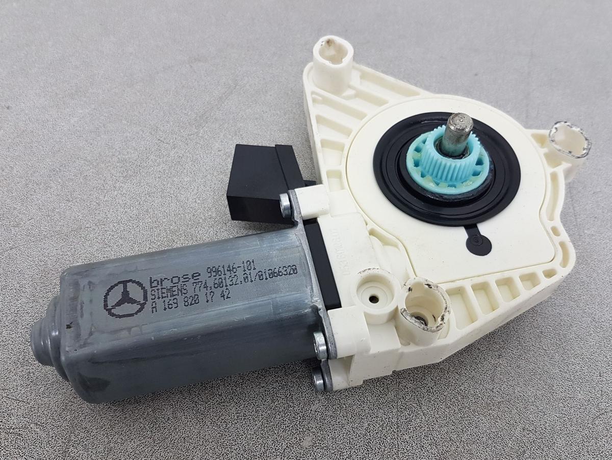 Mercedes B Klasse W245 Fensterhebermotor vorn links A1698201742 996146101 Bj06