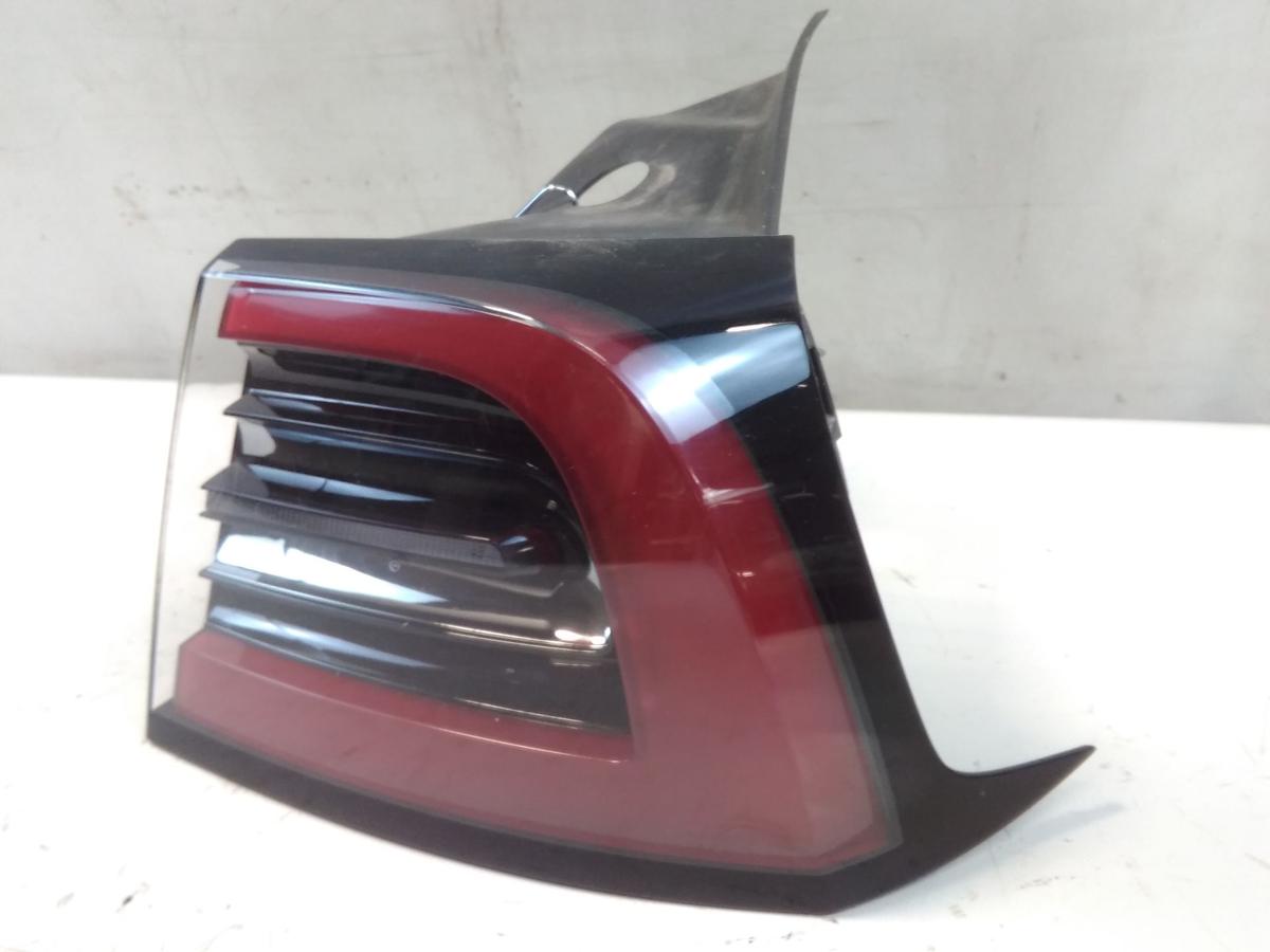 Tesla Model Y original R&uuml;ckleuchte Heckleuchte Schlussleuchte rechts au&szlig;en LED BJ2023