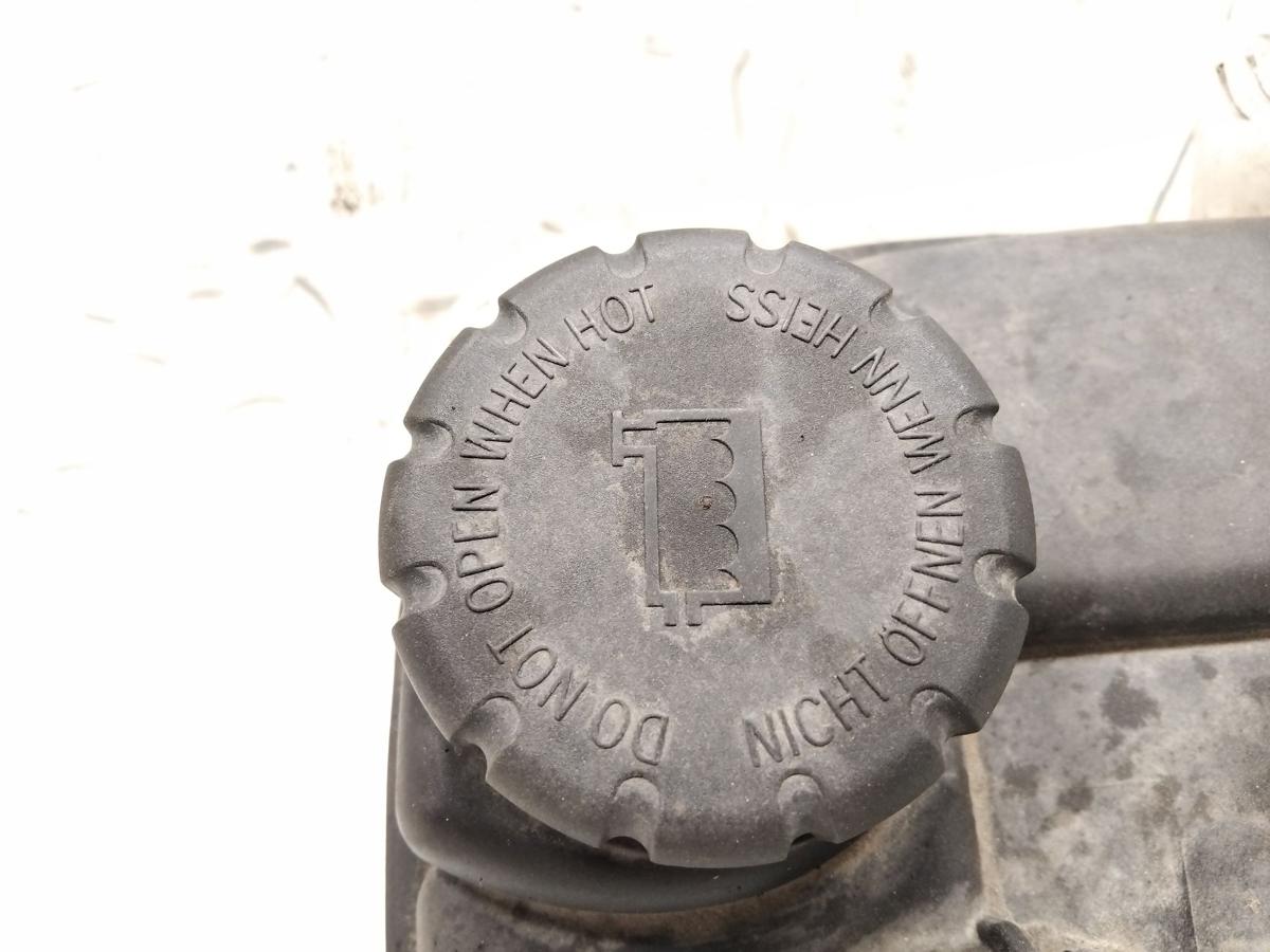 Mercedes Benz Vito 111CDI 447 original Ausgleichsbeh&auml;lter K&uuml;hlung Bj.2014