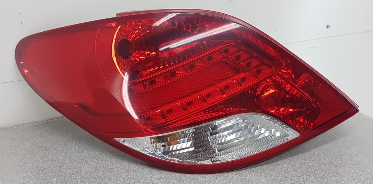 Peugeot 207 Rückleuchte Rücklicht links 9686566080 Bj2011 Teil LED Modell ab 09