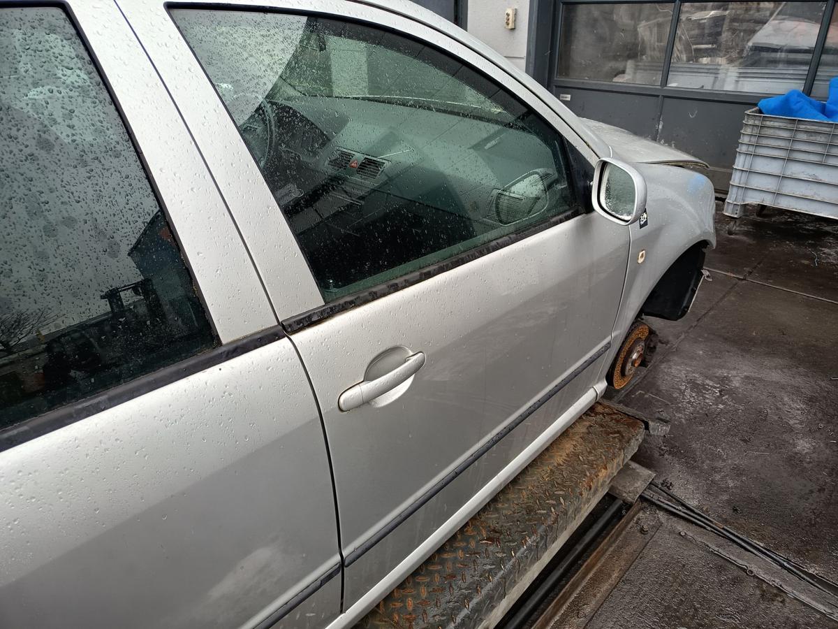 Skoda Fabia I 6Y original T&uuml;r vorn rechts Beifahrer F7T Diamantsilber Bj 2005