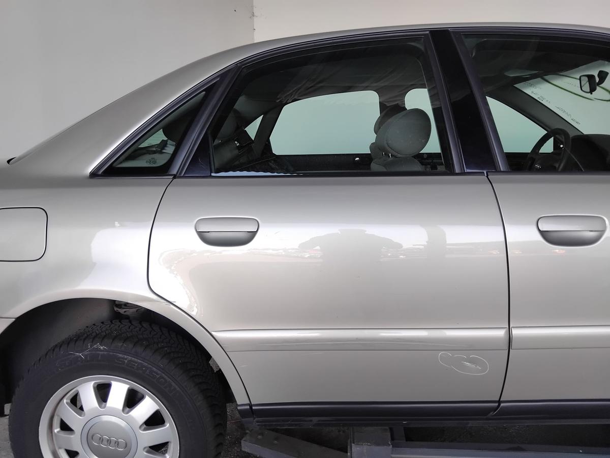 Audi A4 B5 Limousine T&uuml;r hinten rechts LY1T melangemetallic Facelift BJ1999