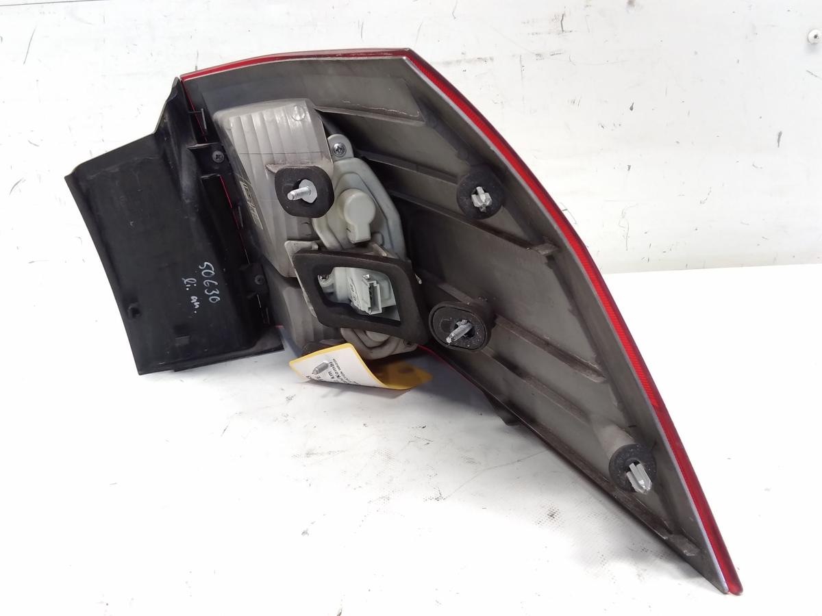 Opel Vectra C Caravan original R&uuml;ckleuchte Heckleuchte links BJ2004 24469461