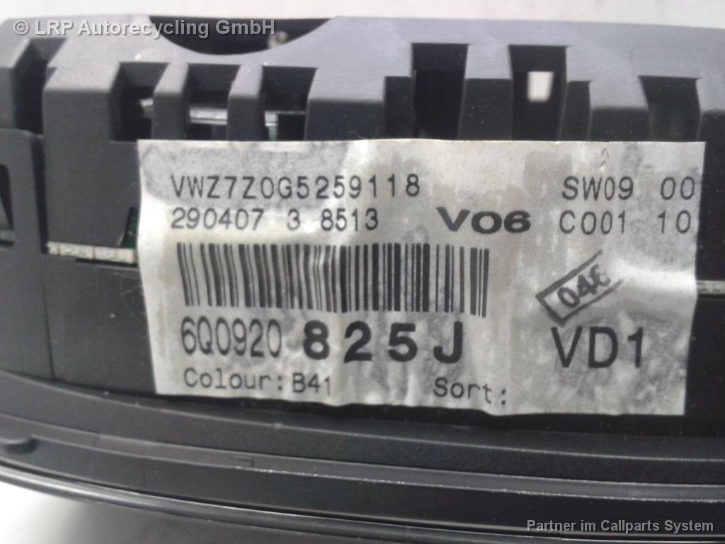 VW Polo 9N3 original Tacho Kombiinstrument 110080321040 VDO BJ2007